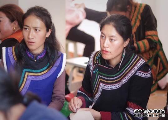 平安集团助力“妈妈的针线活”妇女手工创业项目走出国门