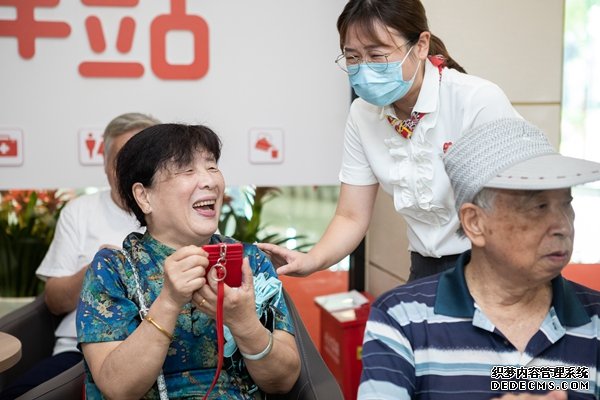 浙商银行:“暖心驿站”擦亮老年金融特色服务品牌