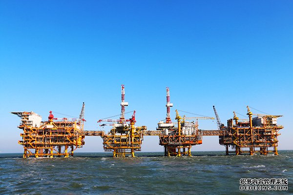 年产原油3013.2万吨渤海油田建成我国第一大原油生产基地