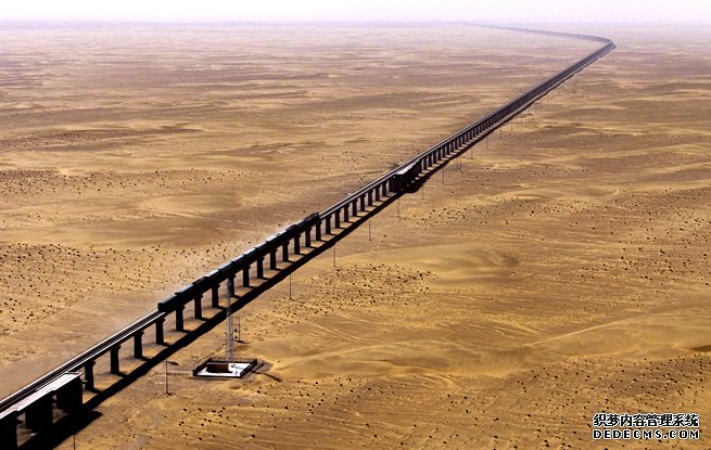 世界首个沙漠铁路环线形成和若铁路明日开通运营