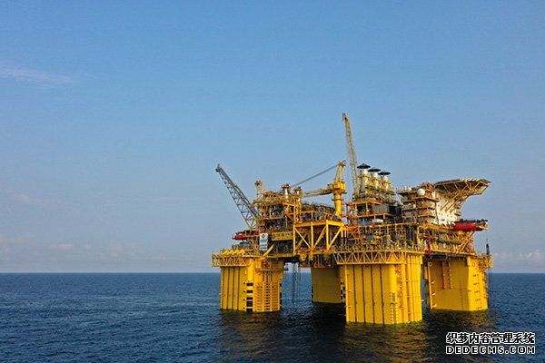 累产天然气超20亿立方米我国首个自营超深水大气田“深海一号”投产一周年