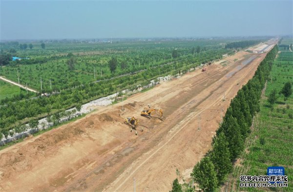 河北新河：“水系连通及水美乡村建设”项目施工正酣