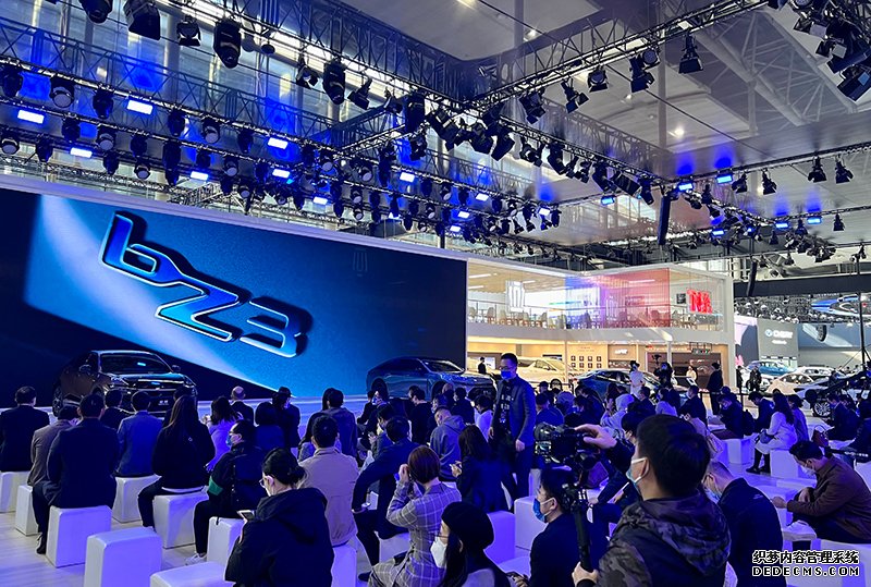 第二十届广州国际汽车展览会现场。人民网记者 王连香摄