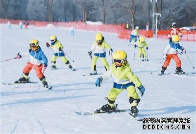 文旅消费加速回暖（消费视窗·身边市场看信心③）