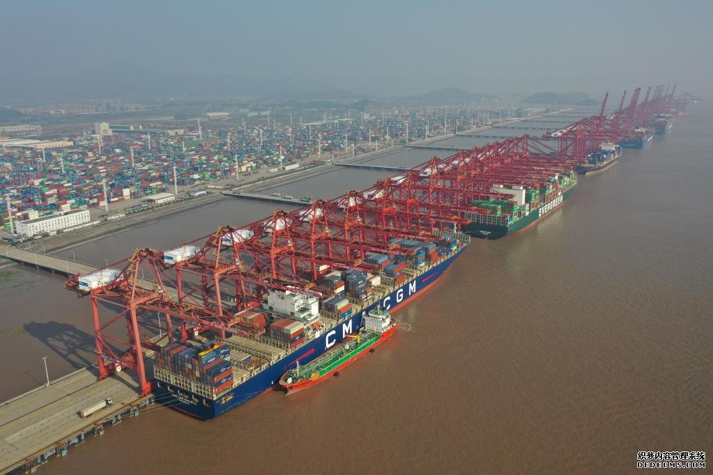 宁波舟山港年货物吞吐量连续14年居全球第一