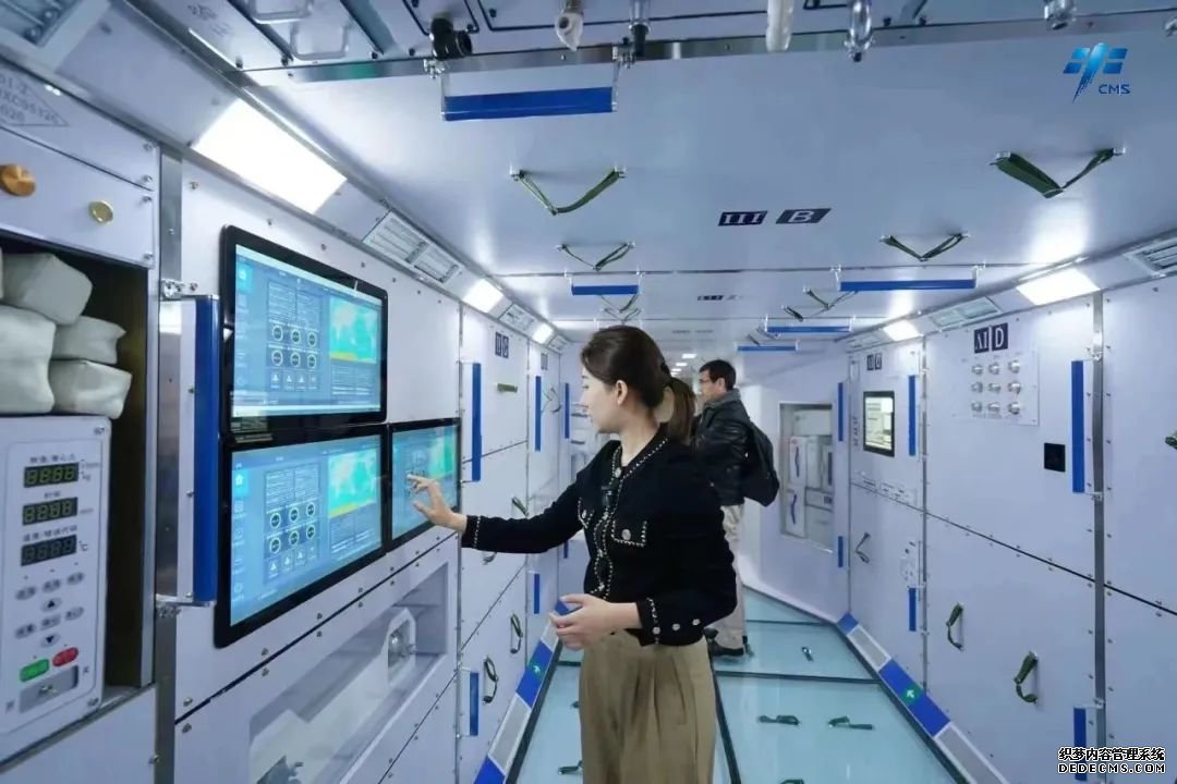 中国载人航天工程30年成就展：看“热闹”，也要看门道