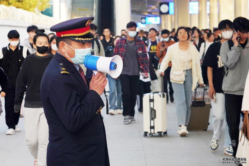 要客流量更要“点赞量”——“网红”城市应对假期“大考”要过三关