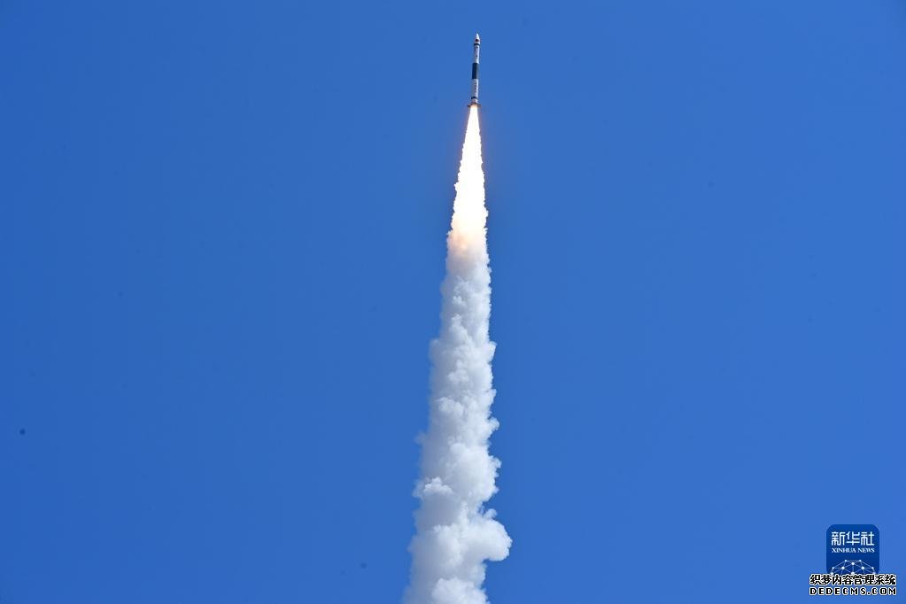 我国成功发射龙江三号试验卫星