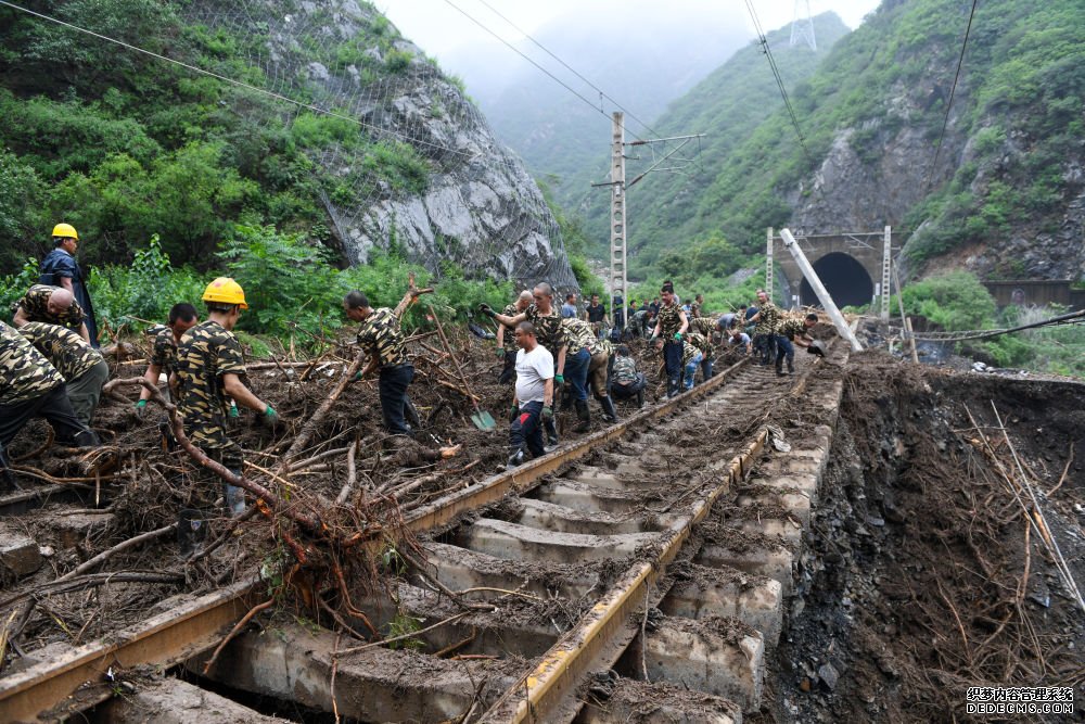 全力以赴打赢防汛抢险硬仗——华北、黄淮等地抗击汛情一线直击