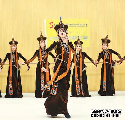 在中国舞里寻找文化根脉（侨界关注）