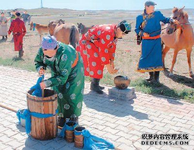 红色旅游带来“金色效益”