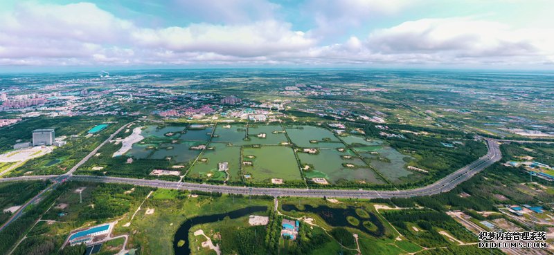 大庆油田果午湖自主贡献型生物多样性保护地全景。受访者供图