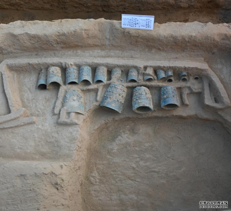 编钟祭祀坑。图片来源：河南文物考古研究院