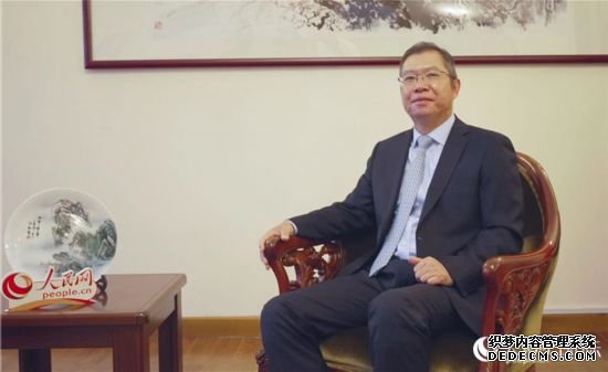 驻非盟使团团长胡长春大使接受人民网专访。人民网记者 刘宁摄