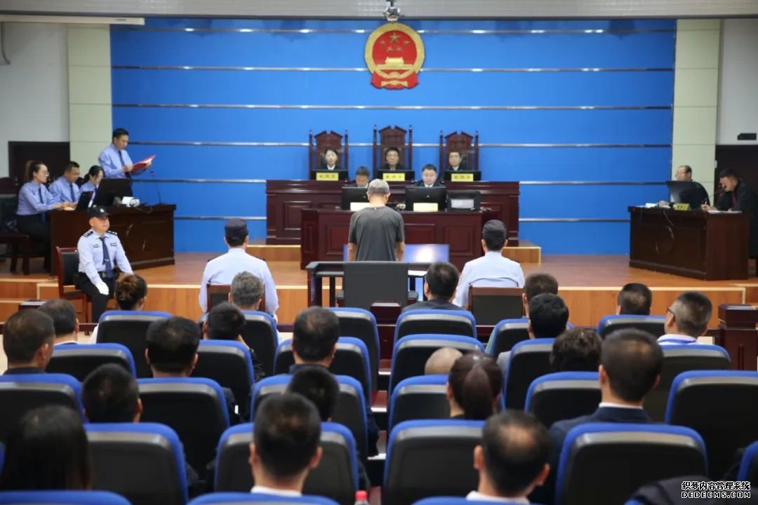 青藏铁路公司原党委副书记、总经理王忠玉受贿、利用影响力受贿案一审开庭