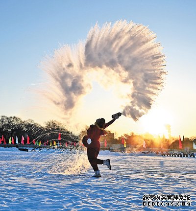 冰天雪地也是金山银山（记录中国）