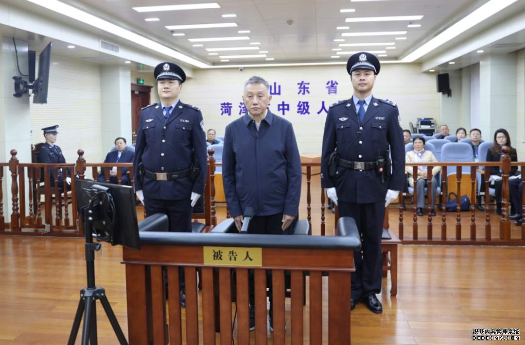 吉林省政协原副主席张晓霈受贿案一审开庭