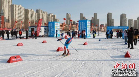 2024中国·大庆首届国际青少年越野滑雪短距离赛开赛