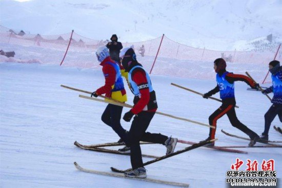 新疆阿勒泰“旅游+体育”吸引雪友 “跟着赛事去旅行”