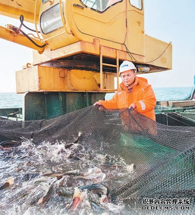 探访“蓝色粮仓” 体验耕海牧渔（人民眼·新春走基层）