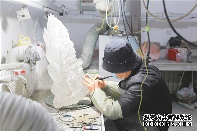 “水晶之都”扮靓“晶”彩生活（小商品 大产业 ⒅）