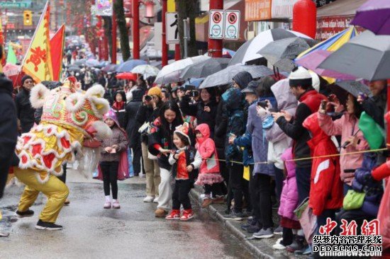 加拿大温哥华华埠新春大游行规模创历史新高