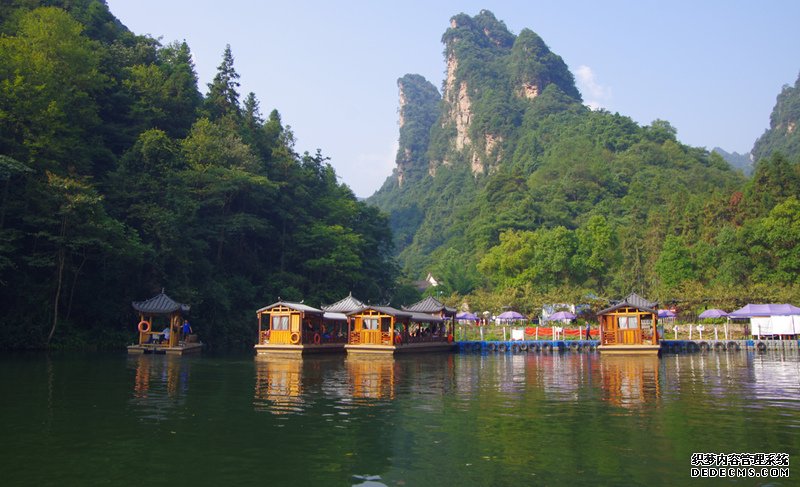 宝峰湖景区