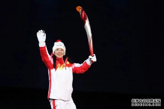 杨扬担任北京冬奥会开幕式主火炬手。