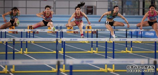 全国室内田径大奖赛：石雨豪跳远再夺冠