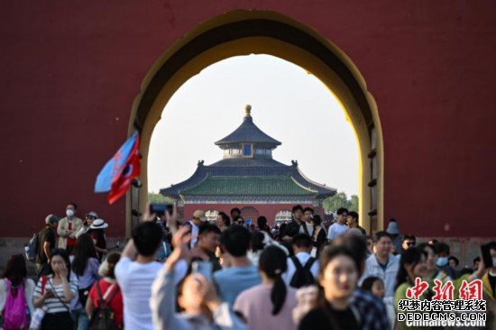“五一”假期北京接待游客创历史同期新高