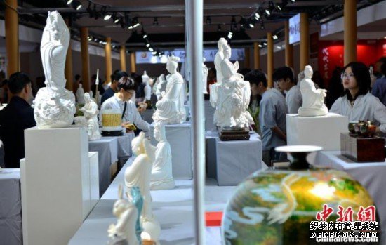 2024中国工艺美术博览会启幕 助推“非遗”走进现代生活