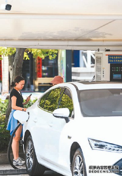 九十九款新能源汽车“驶”向乡村