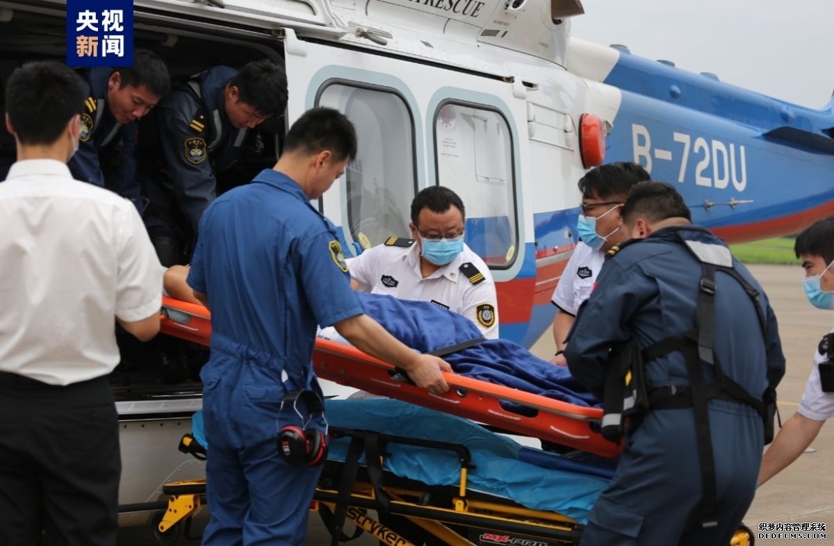 海上成功救助！中国救捞系统新型直升机首次执行救助任务