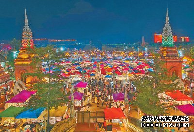 星光夜市里 业态更多元（探访·夜间经济亮起来）