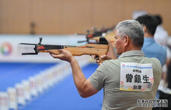 这支射弩队，刚学会就上场